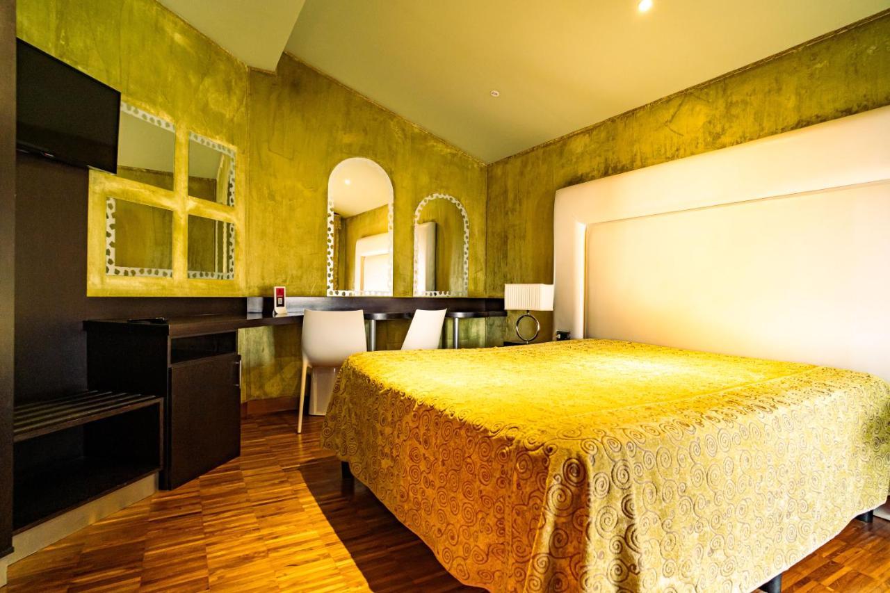 Marcantonio Hotel Giugliano In Campania Exteriör bild